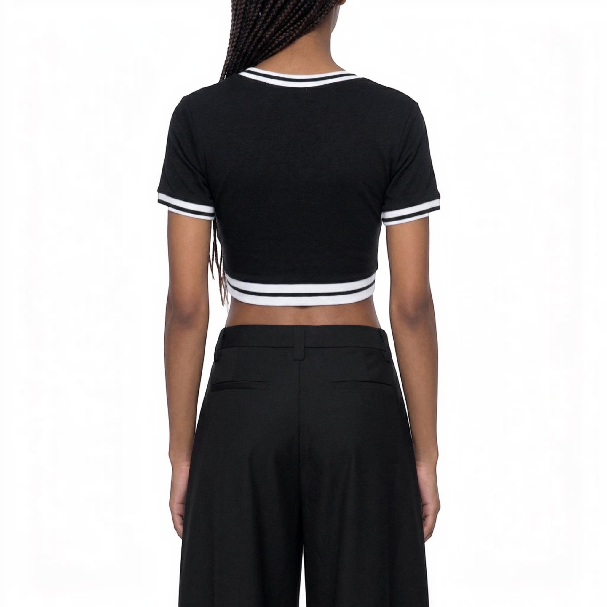 Isa V-neck crop top Studio Ruban — on model