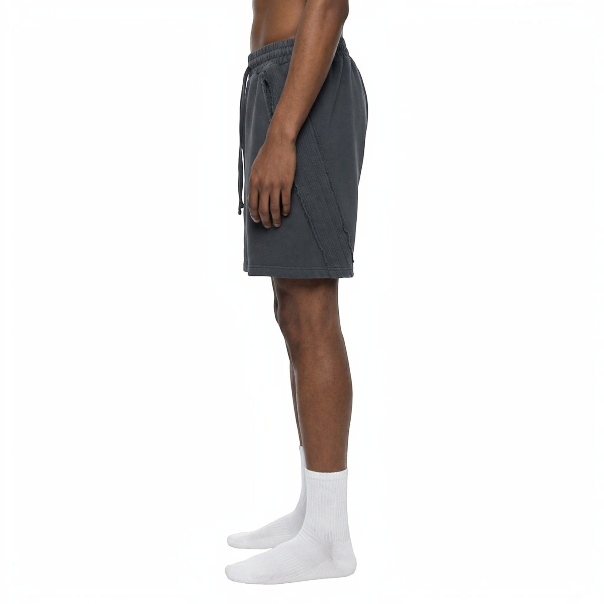 Edge Raw Edge Shorts Studio Ruban — model detail