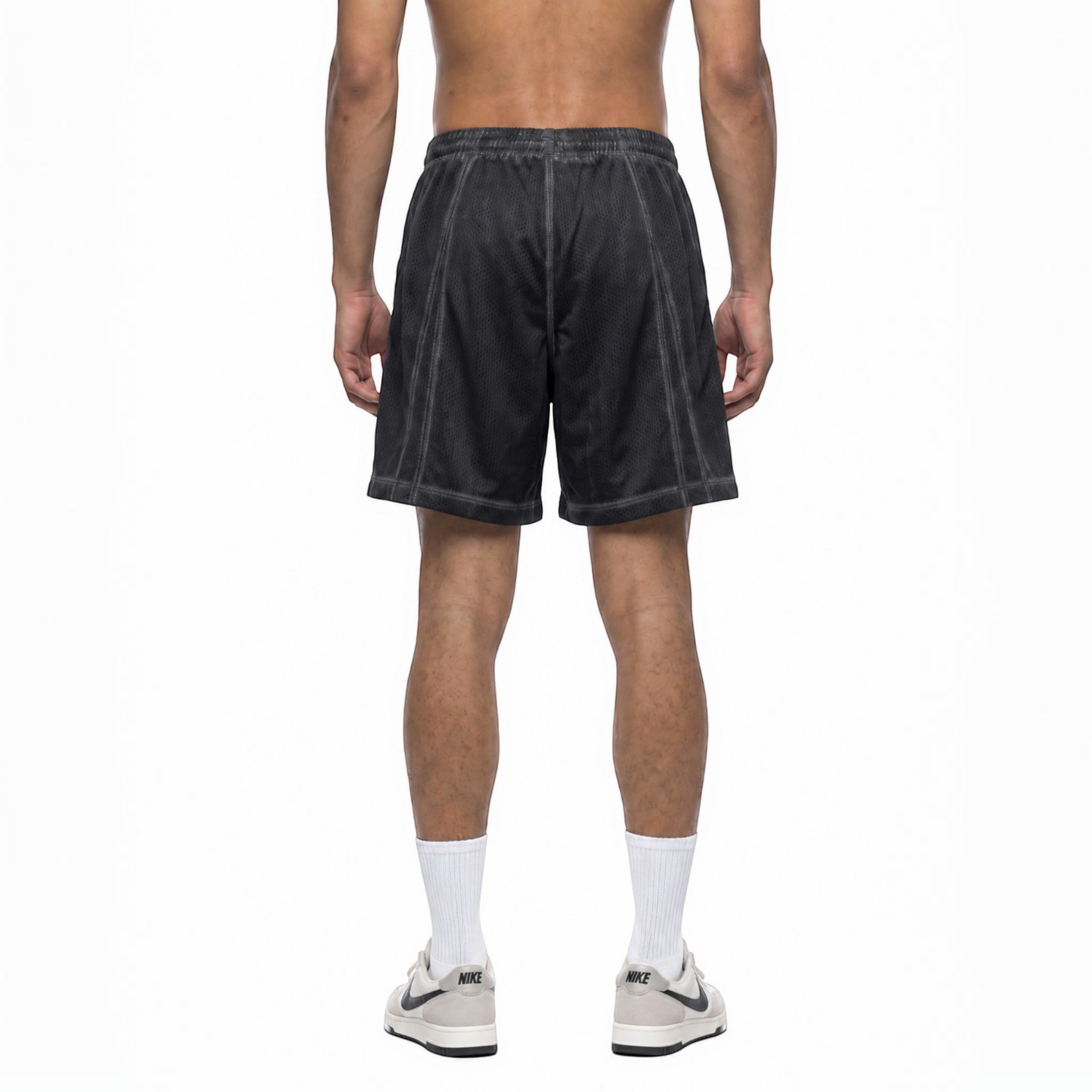 Net mesh shorts Studio Ruban — on model